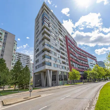 Tomato - With Free Parking
