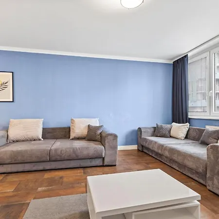 Tomato - With Free Parking